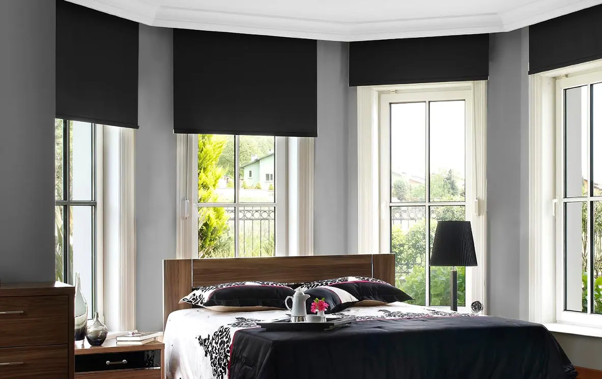 Single roller blinds